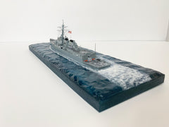 1/700 Arleigh Burke-Class Destroyer Model with Ocean Base | USS Lassen (DDG-82) | Multi-Purpose Guided Missile Destroyer